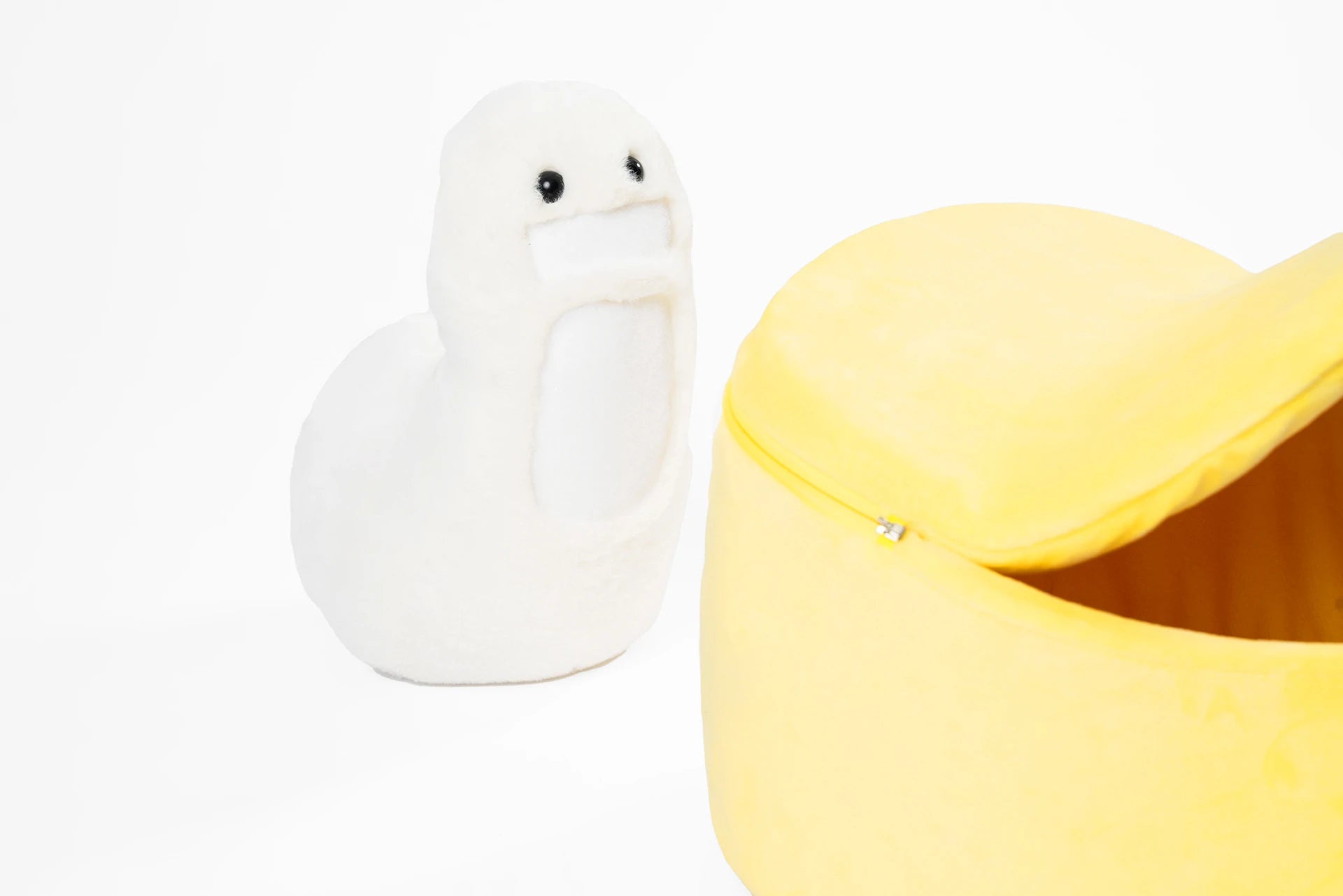 Pidan | Pelican Pet Bed | Pet Store Toronto | ARMOR THE POOCH